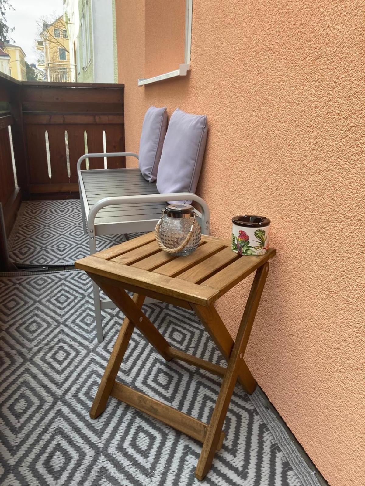 Ferienwohnung Im Zentrum Mit Balkon Und Parkplatz Gmunden Exterior foto